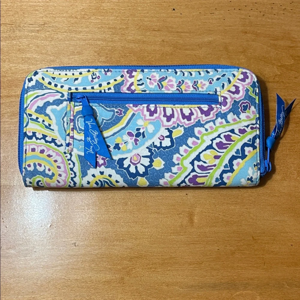 Vera Bradley Travel Organizer Wallet in Capri Blue - Picture 5 of 11